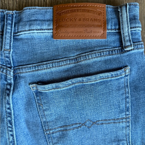 NWOT Lucky Sweet Midrise Straight Jeans - Picture 6 of 6